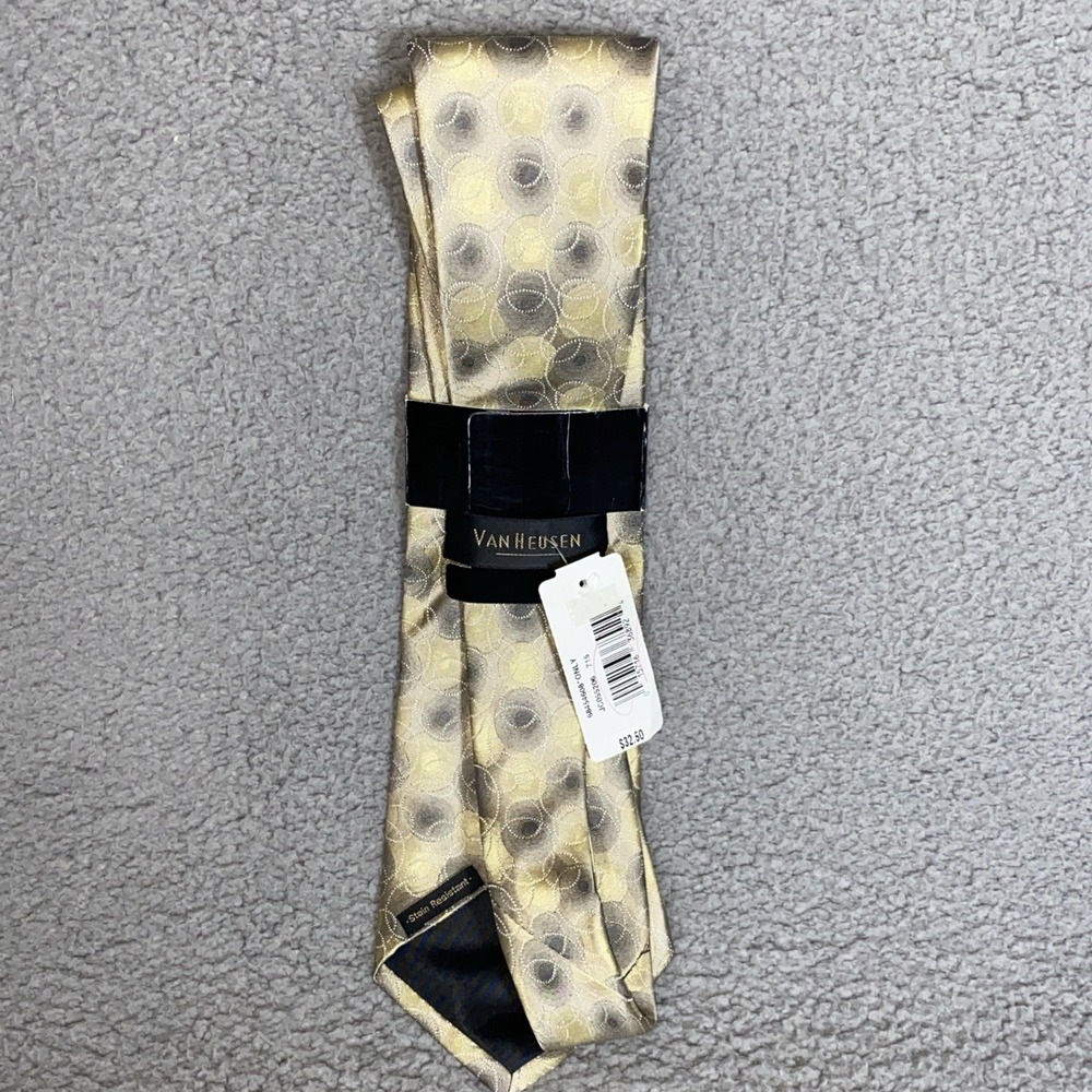Van Heusen Mens Neck Tie Brown Circle Pattern  Silk New With Tags - Picture 2 of 4